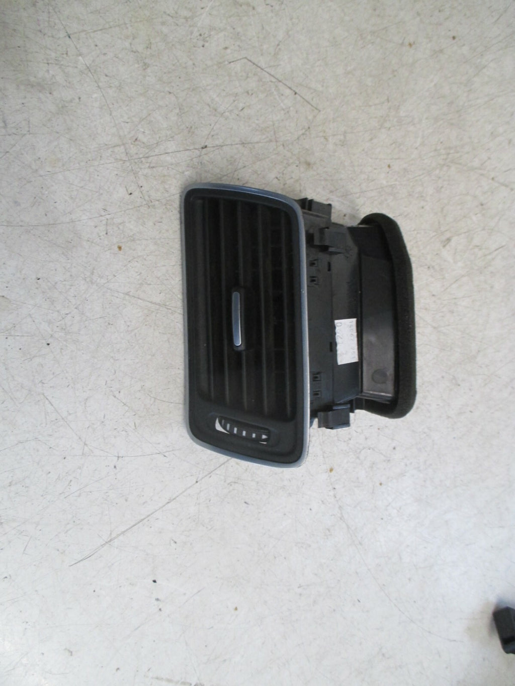 VOLKSWAGEN PASSAT B7 2014 NSF FRONT PASSENGER SIDE AIR VENT 3AC819701A