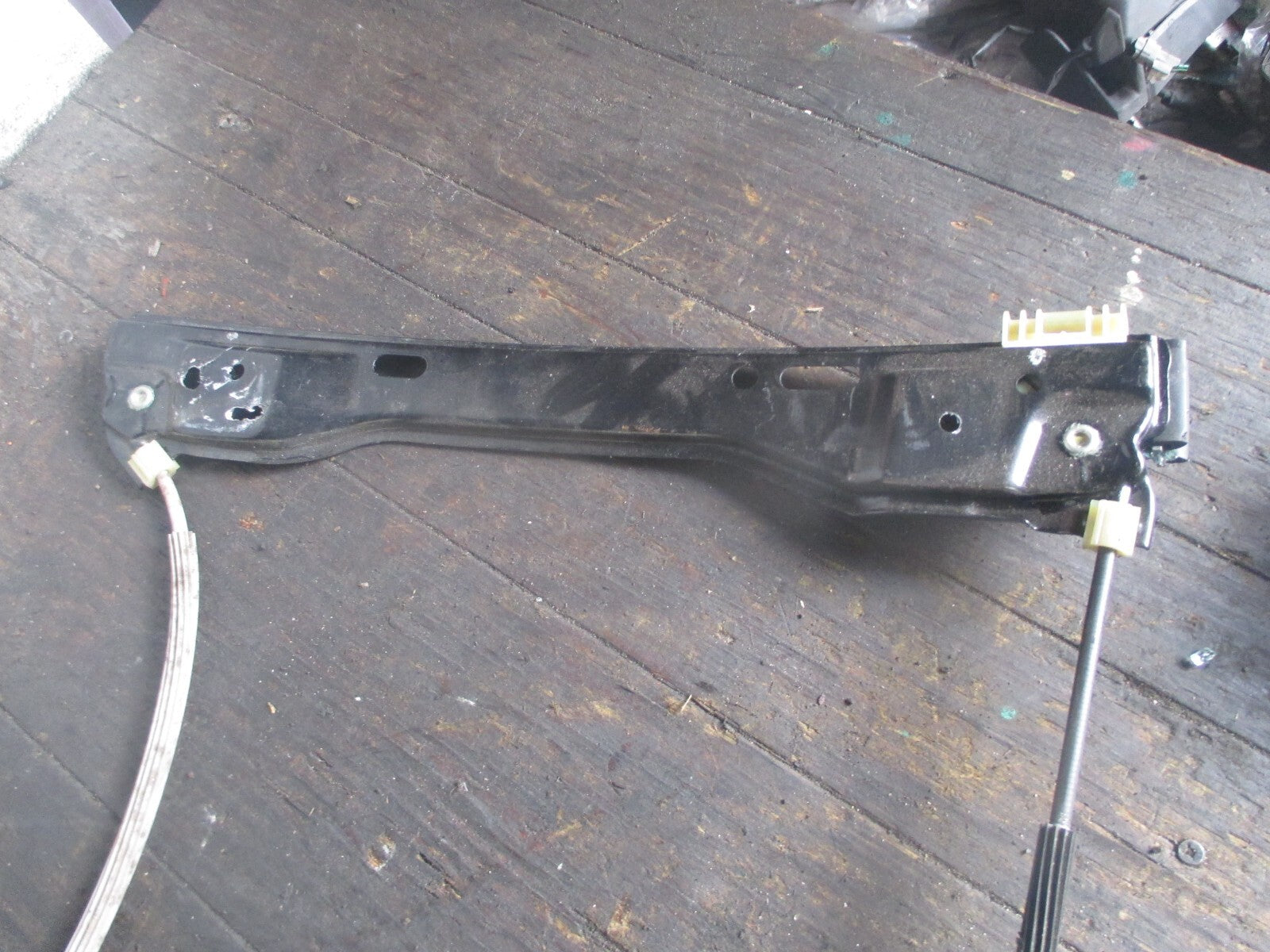 MERCEDES-BENZ W204 OSF DRIVER SIDE FRONT WINDOW REGULATOR & MOTOR A2048200242