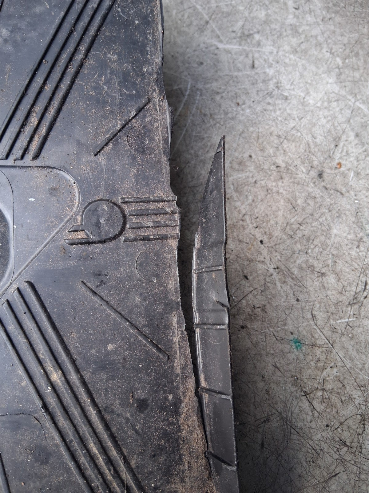 2021 VAUXHALL VIVARO BATTERY TRAY P1007615