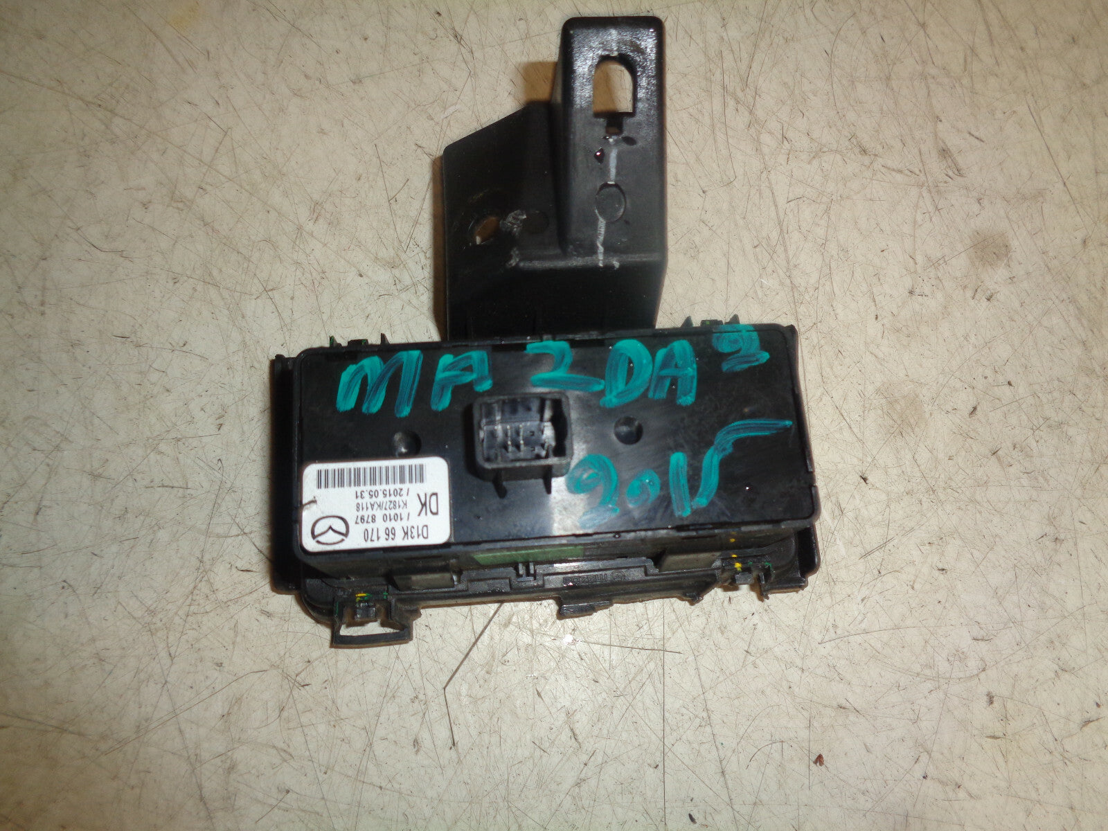 MAZDA 2 DJ MK3 2015 HEADLIGHT ADJUST SWITCH PANEL D13K66170
