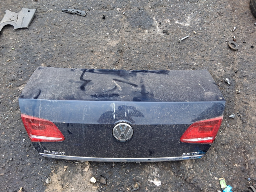 2014 VW VOLKSWAGEN PASSAT B7 SALOON BARE TAILGATE BOOTLID BLUE