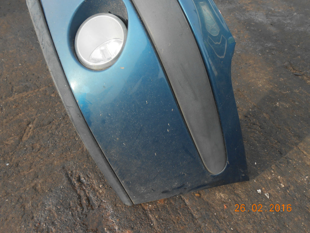 RENAULT CLIO 1999 MK2 FRONT BUMPER WITH FOG LIGHTS IN BLUE GREEN
