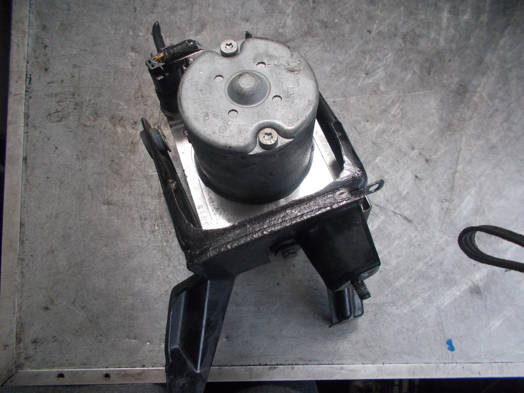TOYOTA AVENSIS ABS PUMP ECU 89541-05130