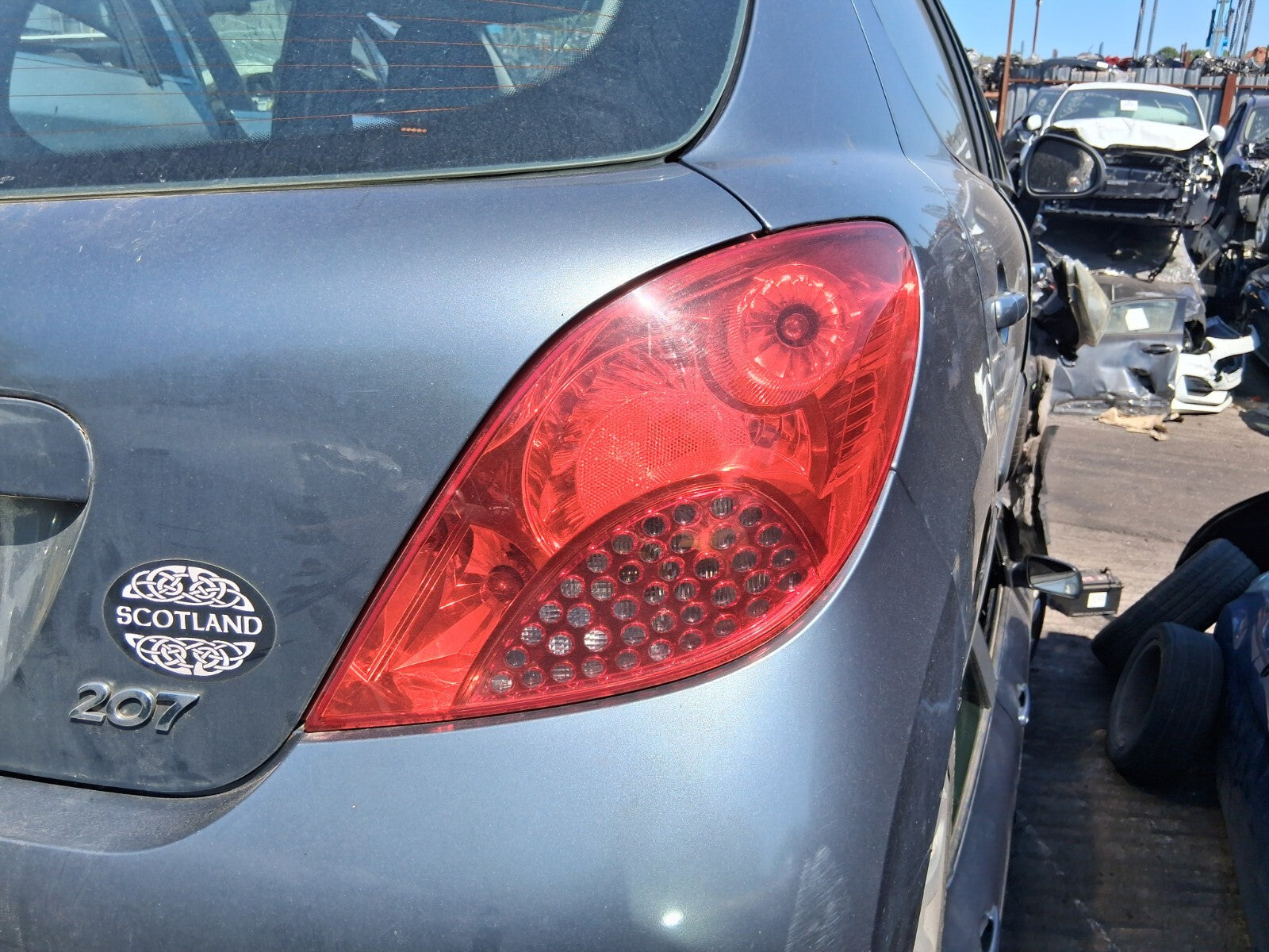2009 PEUGEOT 207 PRE FACELIFT OSR REAR DRIVER SIDE RIGHT TAIL LIGHT