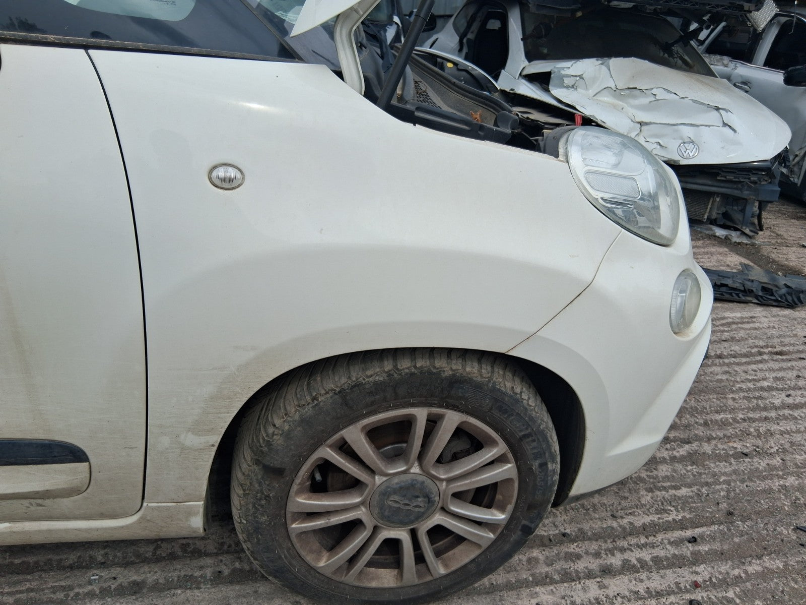 2019 FIAT 500L HATCH OSF DRIVER SIDE FRONT WING PANEL WHITE BIANCO GELATO 934/A