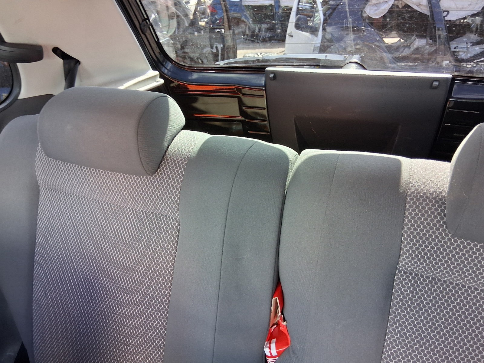 2011 VW VOLKSWAGEN FOX 3 DOOR REAR BACK SEAT FABRIC COMPLETE