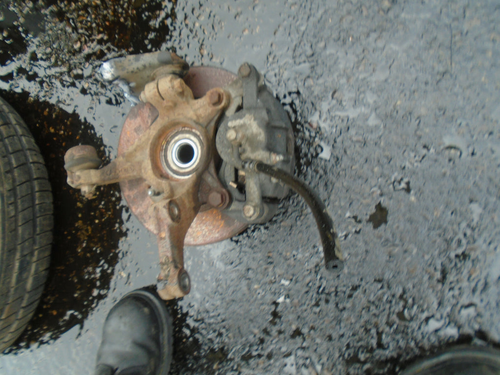 HYUNDAI i10 2013 - 19 1.2 PETROL OS DRIVER SIDE WHEEL HUB & CALIPER