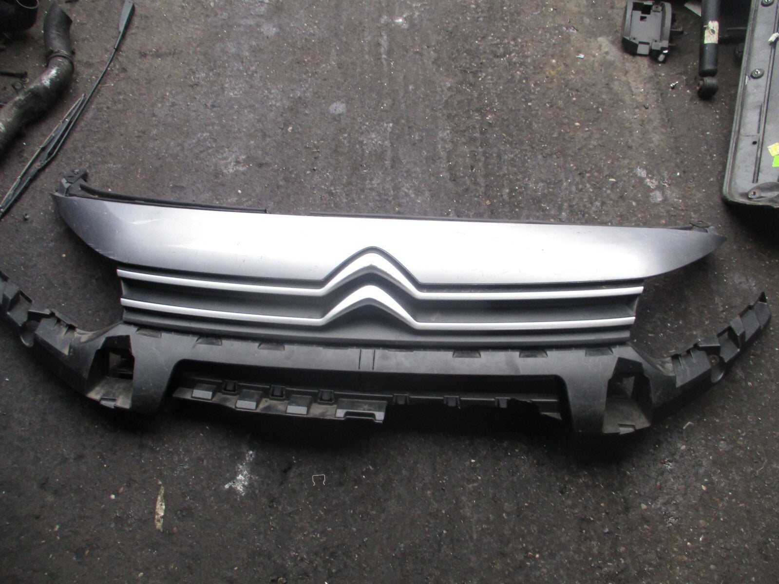 CITROEN BERLINGO 2021 MK3 K9 UPPER TOP RADIATOR GRILL GREY 9816779080