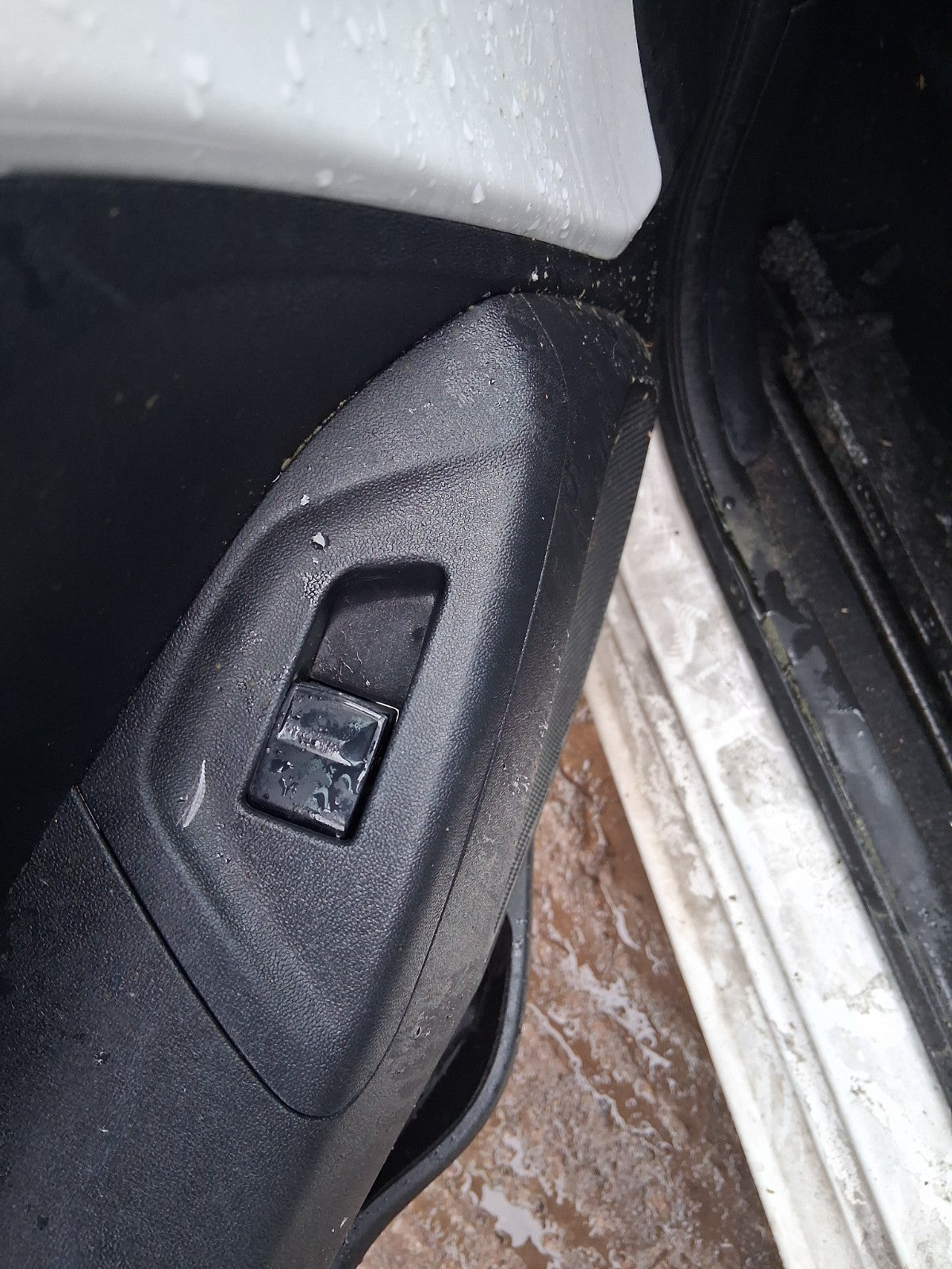 2019 PEUGEOT 108 3 DOOR MK2 NS PASSENGER SIDE LEFT WINDOW CONTROL SWITCH