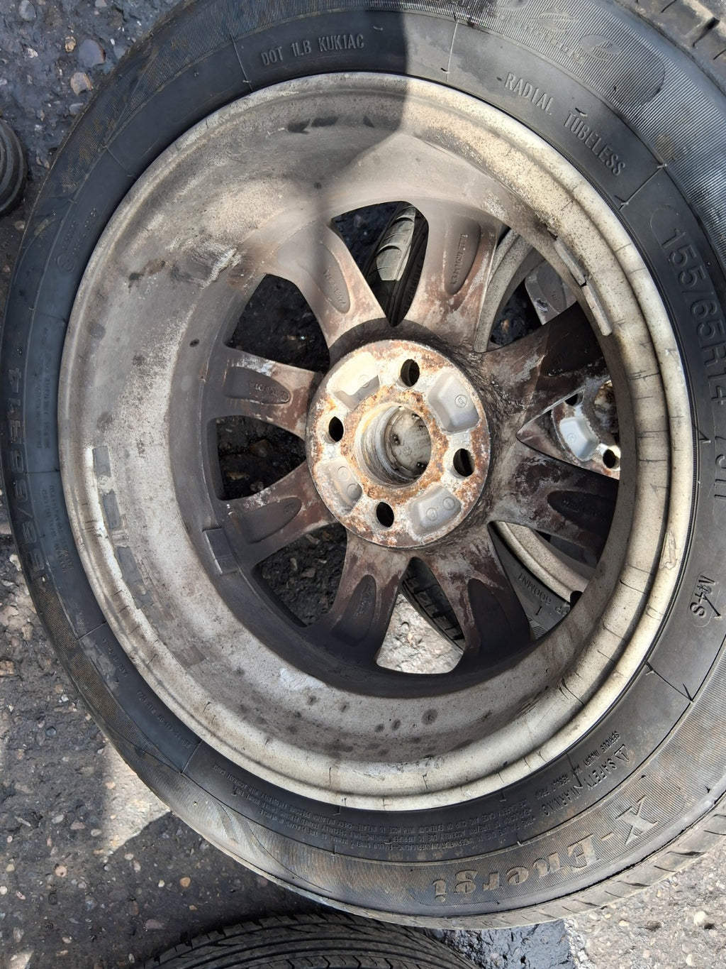 2008 TOYOTA AYGO MK1 14 INCH ALLOY WHEEL WITH TYRE 155/65R14