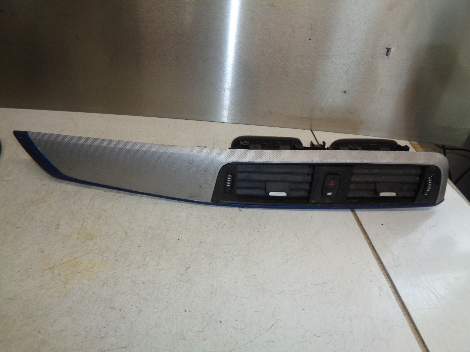 BMW 1 SERIES F20 2019 INTERIOR DASH CENTRE TWIN AIR VENT TRIM PANEL 9347435