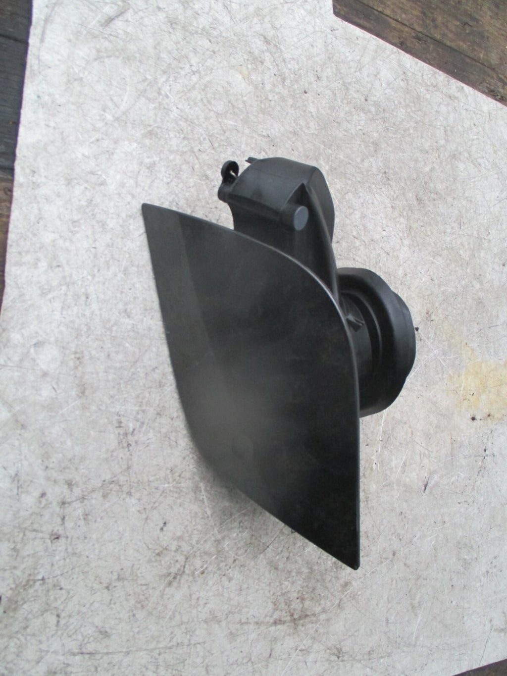 FORD FOCUS 2017 MK3 FUEL FILLER FLAP CAP IN BLACK BM51A27936