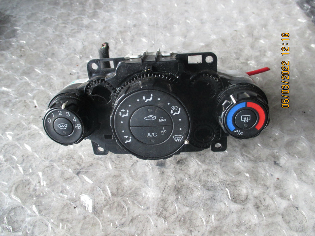 FORD FIESTA 2011 MK7 HEATER CLIMATE CONTROL AC SWITCHES PANEL 8A6118549