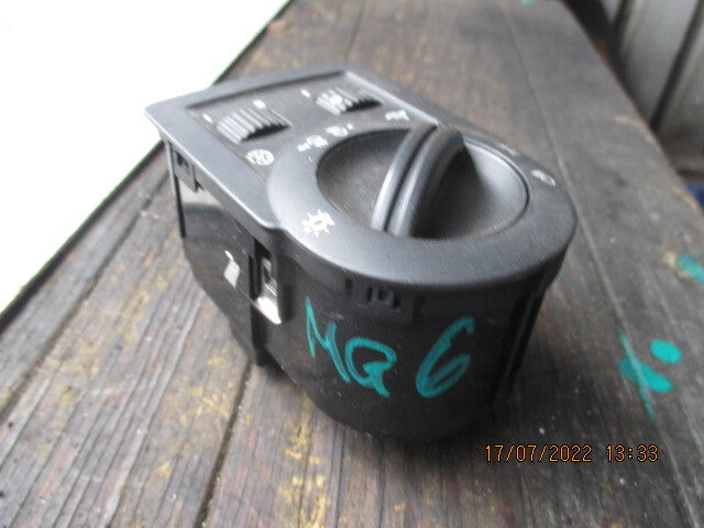 MG MG6 2011 HEADLIGHT FOGLIGHT LAMP SWITCH 10050764