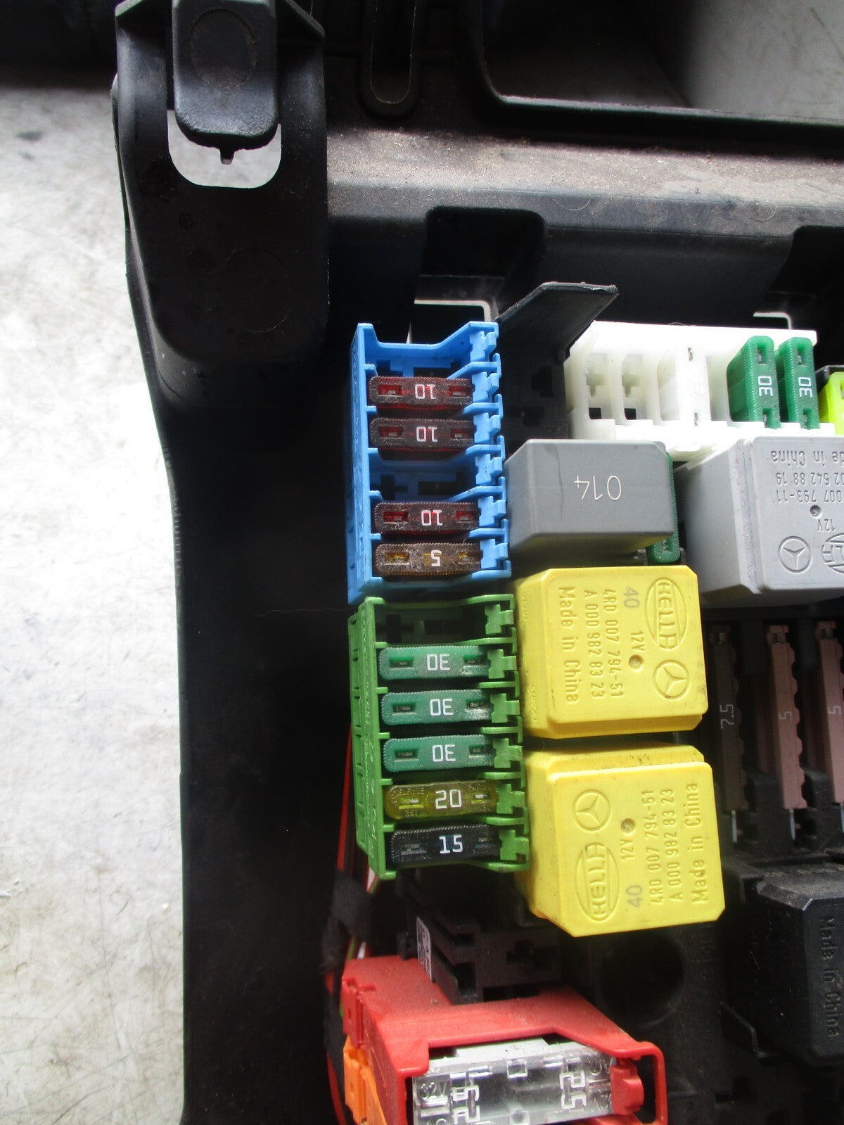 2021 MERCEDES BENZ SPRINTER W907 FUSE BOX RELAY P00170403