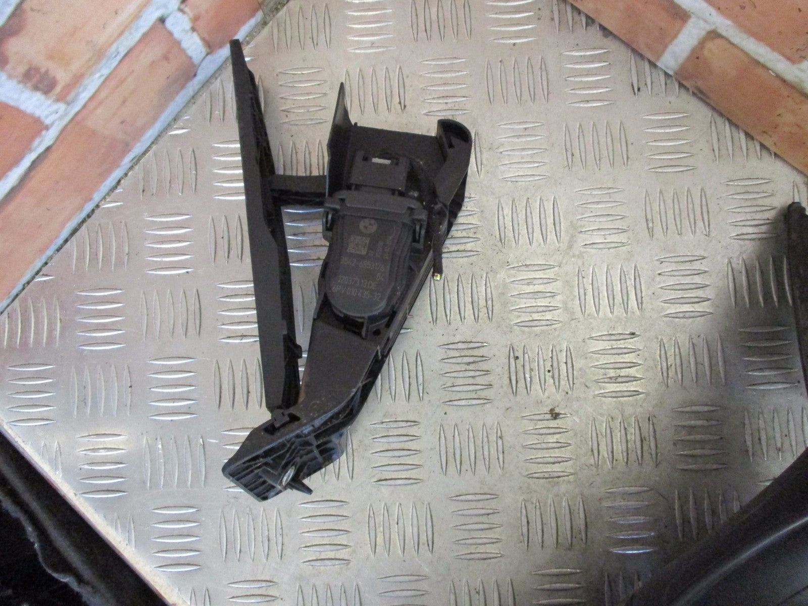 2016 BMW 1 SERIES F20 116D ACCELERATOR THROTTLE PEDAL 6853176