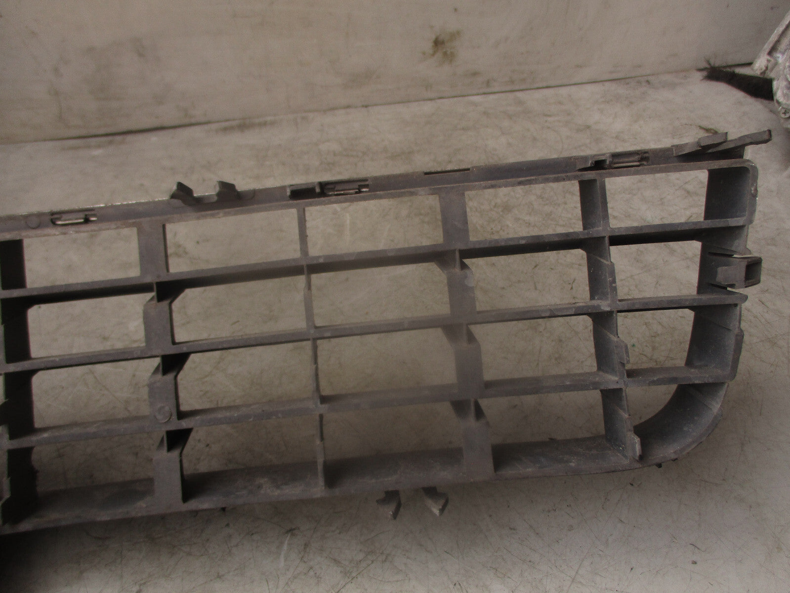 2004 AUDI A6 C5 FRONT SIDE BUMPER LOWER GRILL