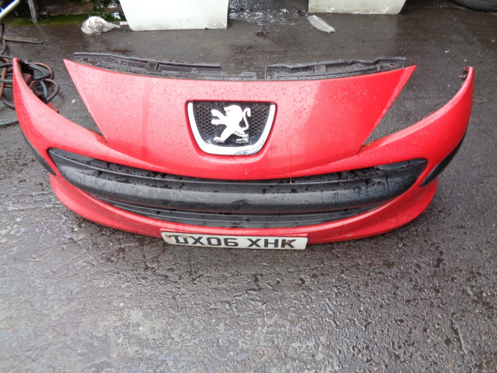 PEUGEOT 207 2006 FRONT COMPLETE BUMPER DAMAGED BRACKET RED