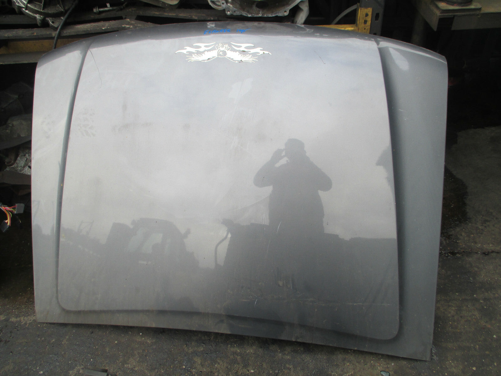 FORD EXPLORER V8 2000 4.0 PETROL FRONT COMPLETE BONNET HOOD SILVER