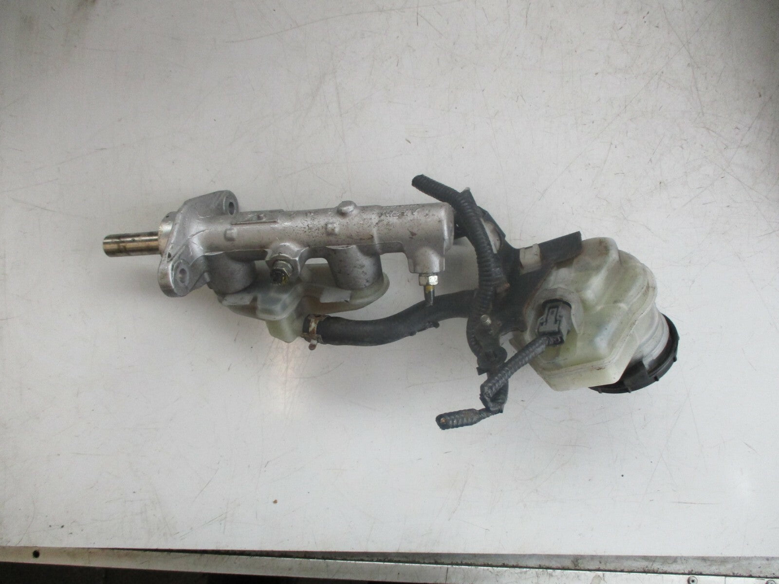 HONDA CRZ ZF1 2010 BRAKE SERVO MASTER CYLINDER BOTTLE