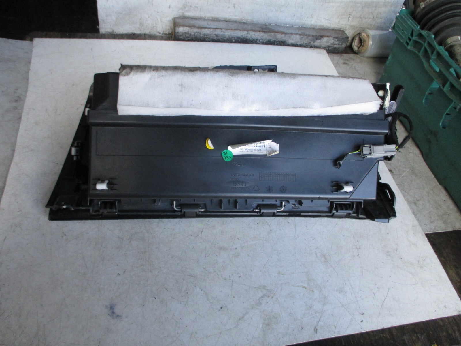 FORD MONDEO MK5 2016 INTERIOR STORAGE COMPARTMENT GLOVEBOX DS73-13570-B