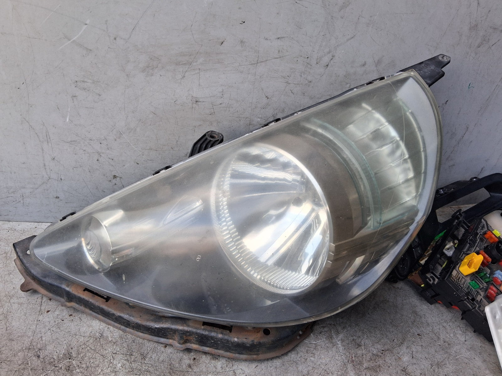 2007 HONDA JAZZ MK2 NSF PASSENGER SIDE FRONT LEFT HEADLIGHT HEADLAMP
