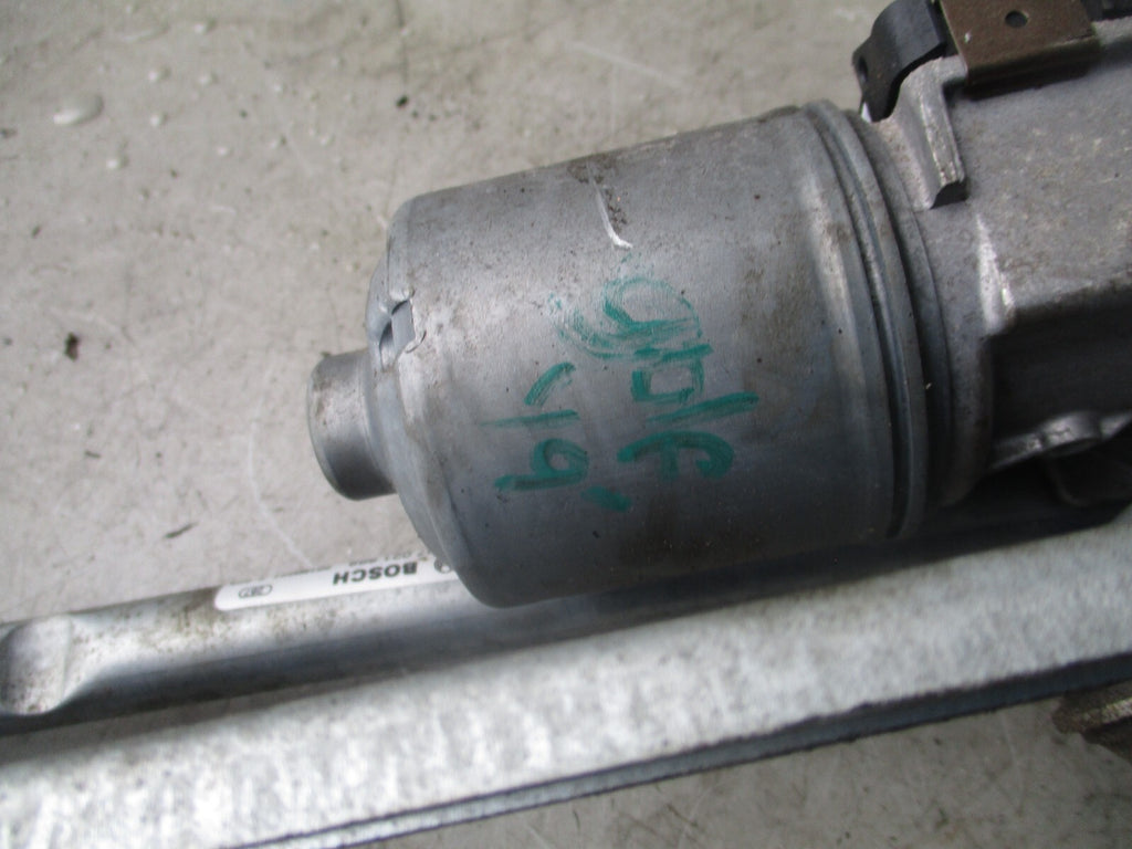 2019 VW VOLKSWAGEN GOLF REAR WINDSCREEN WIPER MOTOR 3397021868 (ref s)