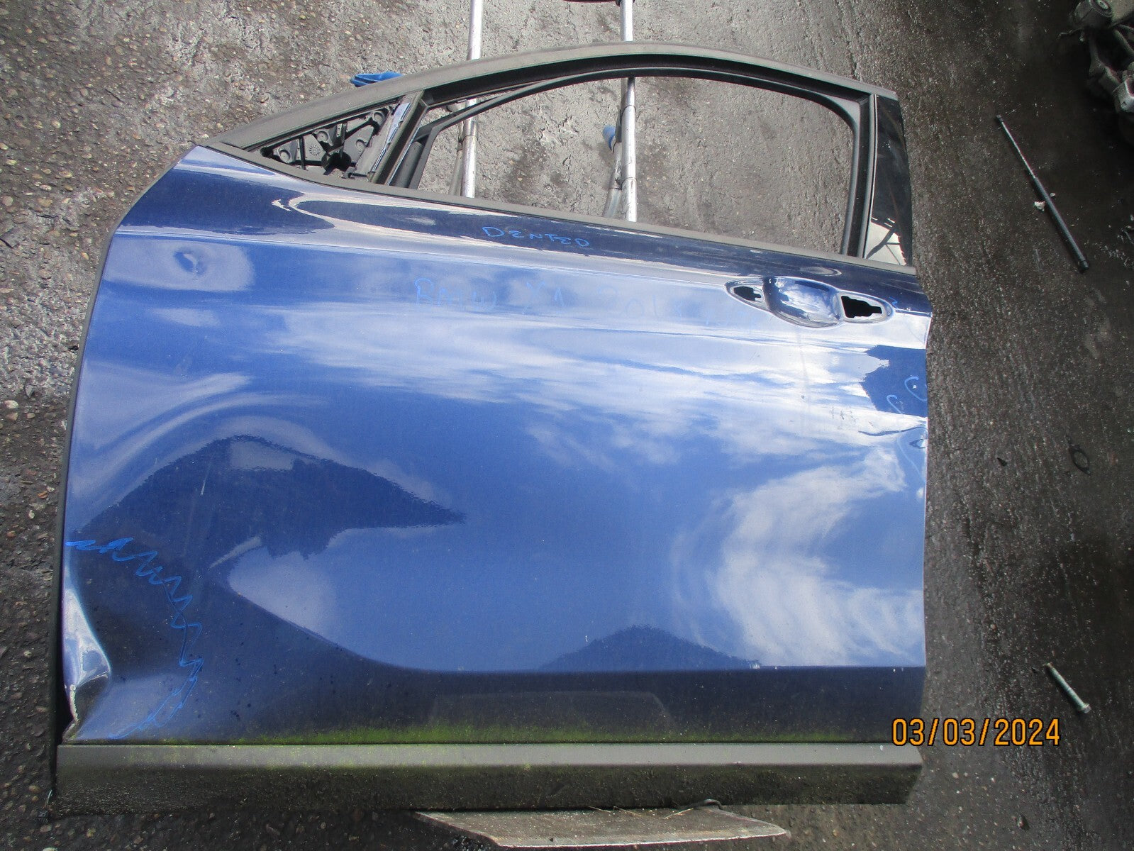 BMW X1 2018 F48 NSF PASSENGER SIDE FRONT BARE DOOR BLUE DENTED