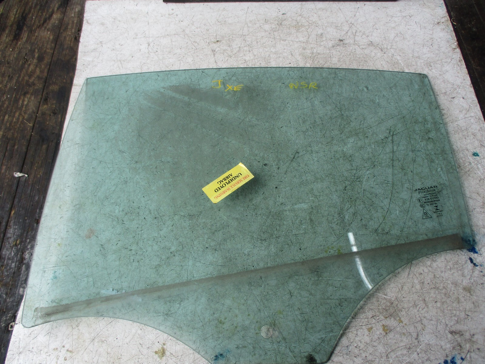 JAGUAR XE 2017 NSR PASSENGER SIDE REAR DOOR WINDOW GLASS