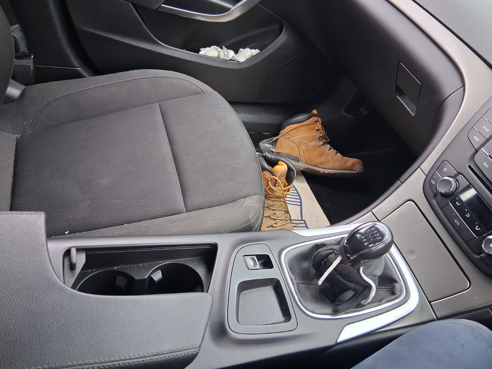 2011 VAUXHALL INSIGNIA ESTATE MK1 COMPLETE CENTRE CONSOLE TRIM SURROUND PANEL