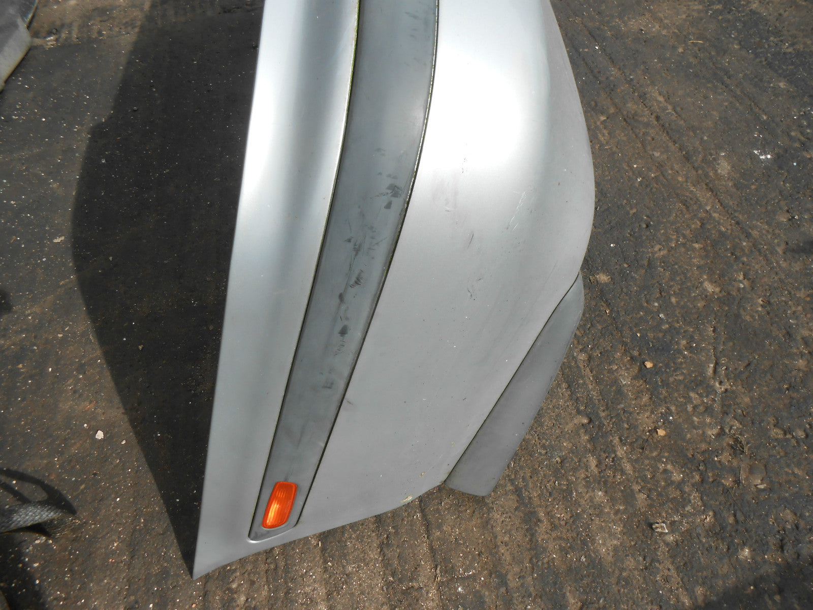 HONDA ACCORD MK6 2000 COMPLETE REAR PLASTIC BUMPER SILVER