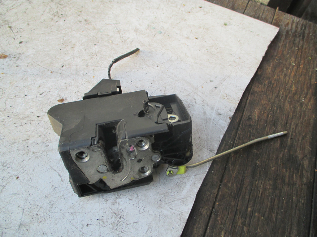 DACIA SANDERO 2015 MK2 NSR PASSENGER SIDE REAR DOOR LOCK MECHNAISM