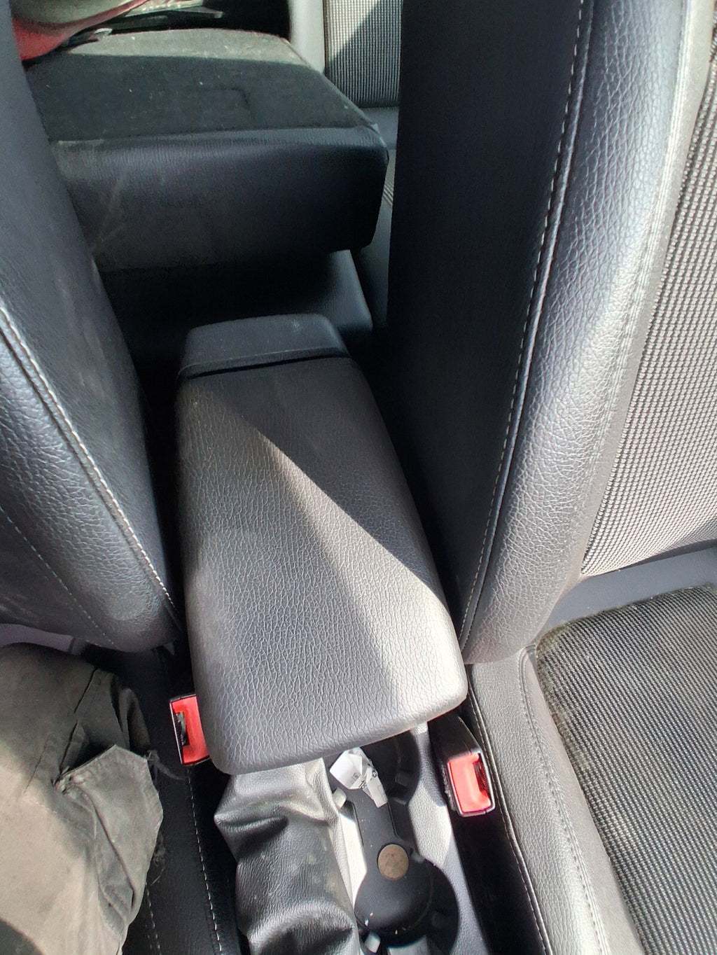 2015 VAUXHALL ASTRA J LEATHER CENTRE CONSOLE ARMREST ONLY