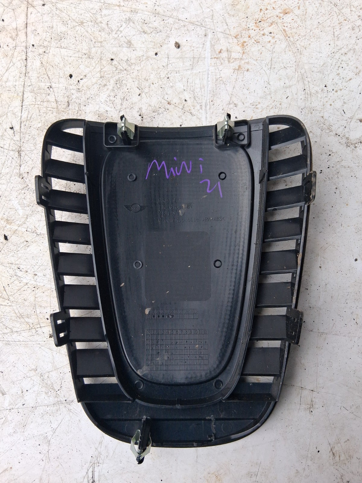 2021 BMW MINI COUNTRYMAN F60 FRONT DASH SPEAKER COVER TRIM 9332791
