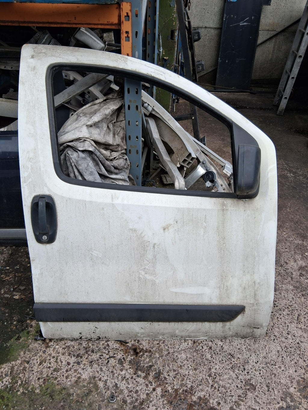 2015 PEUGEOT BIPPER OSF DRIVER SIDE FRONT RIGHT DOOR BARE WHITE WITH WING MIRROR