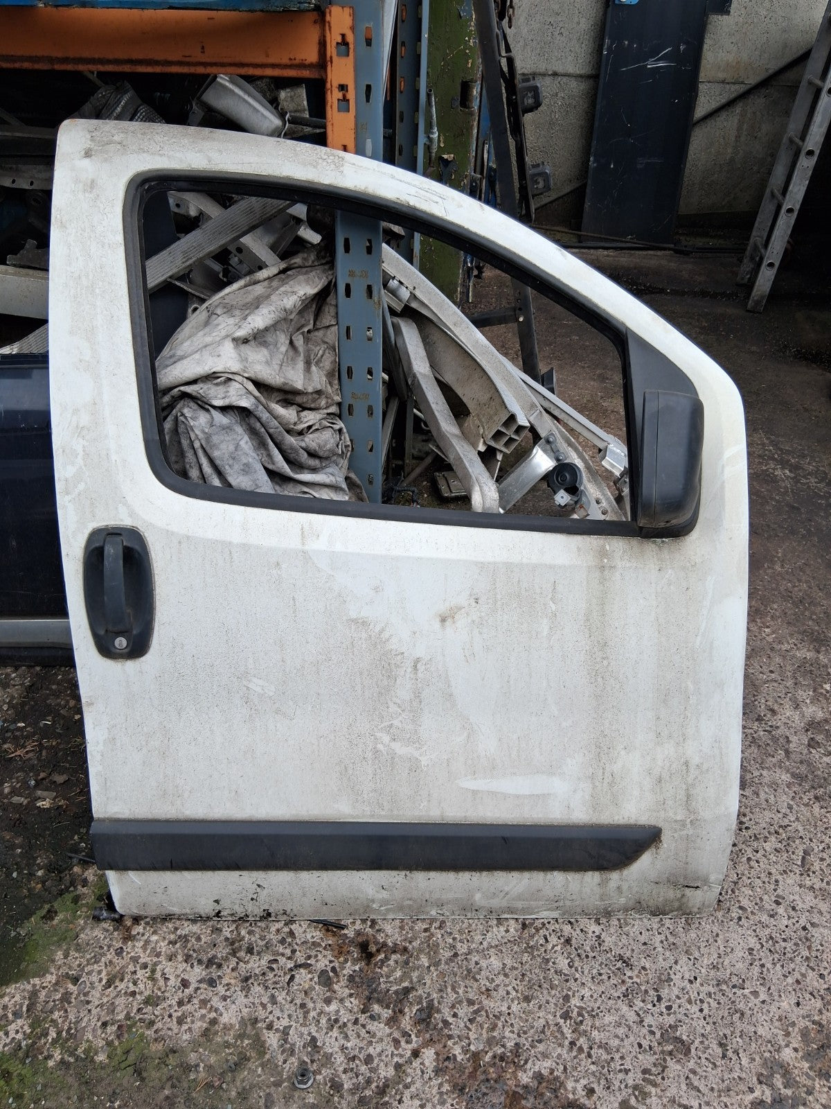2015 PEUGEOT BIPPER OSF DRIVER SIDE FRONT RIGHT DOOR BARE WHITE WITH WING MIRROR
