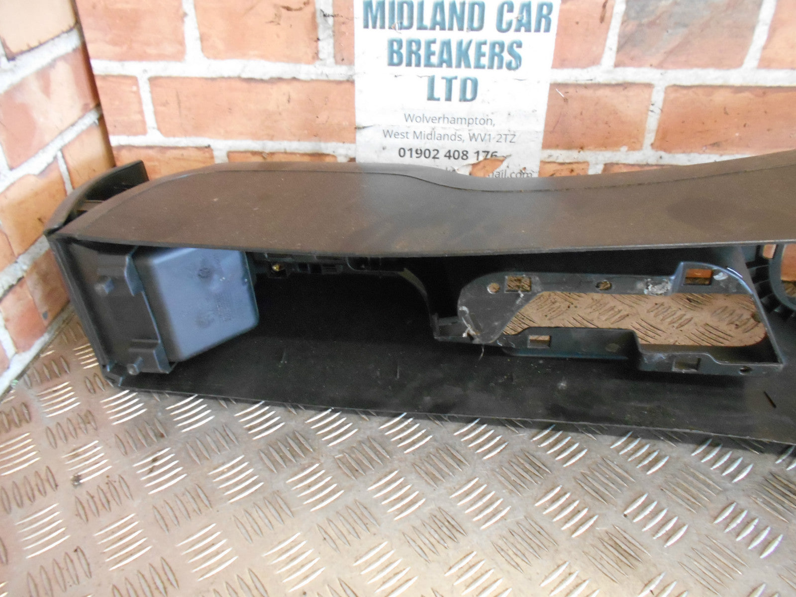 PEUGEOT 307 2003 CENTRE CONSOLE PLASTIC TRIM HANDBRAKE SURROUND 9634496677