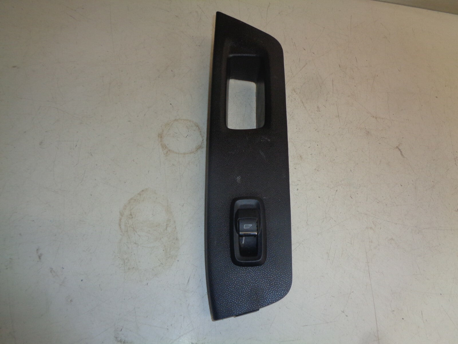 FORD ECOSPORT MK2 2017 NS PASSENGER FRONT DOOR WINDOW SWITCH CN15A23942A