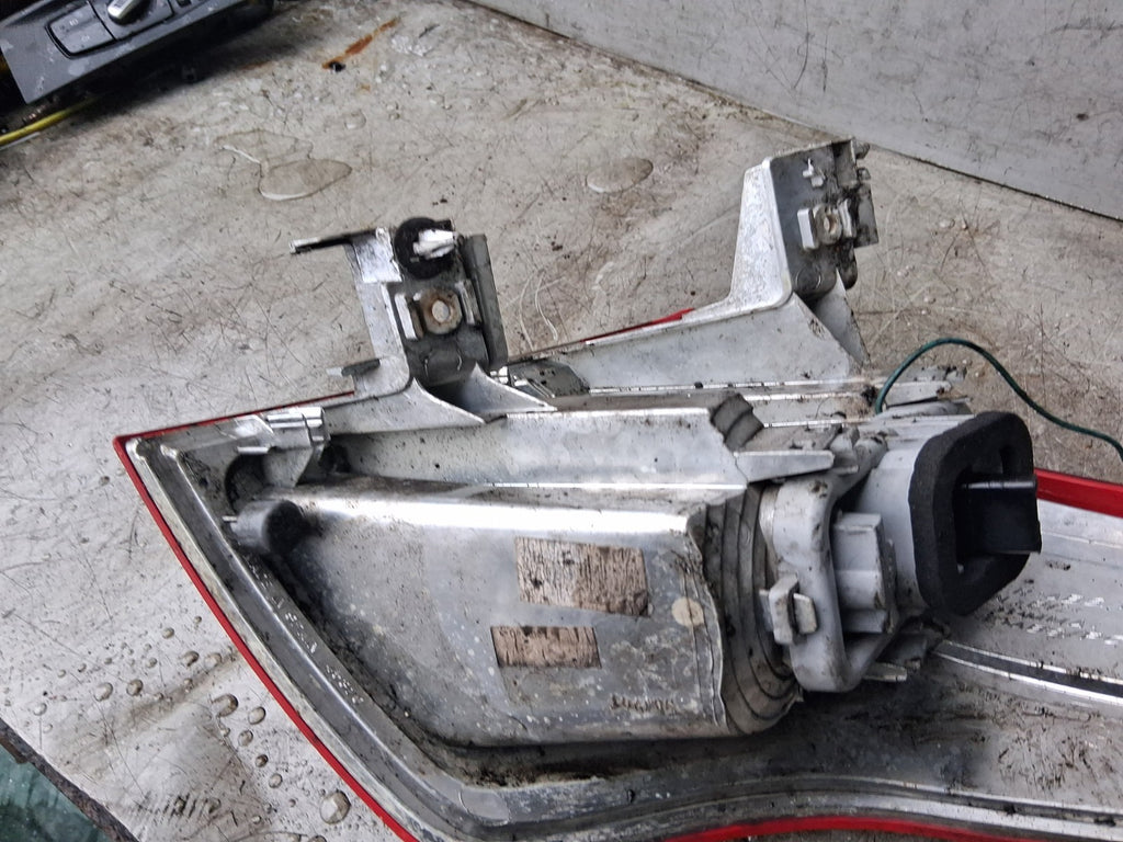 2010 CITROEN C4 PICASSO NSR PASSENGER SIDE REAR LEFT TAIL LIGHT 9653547580