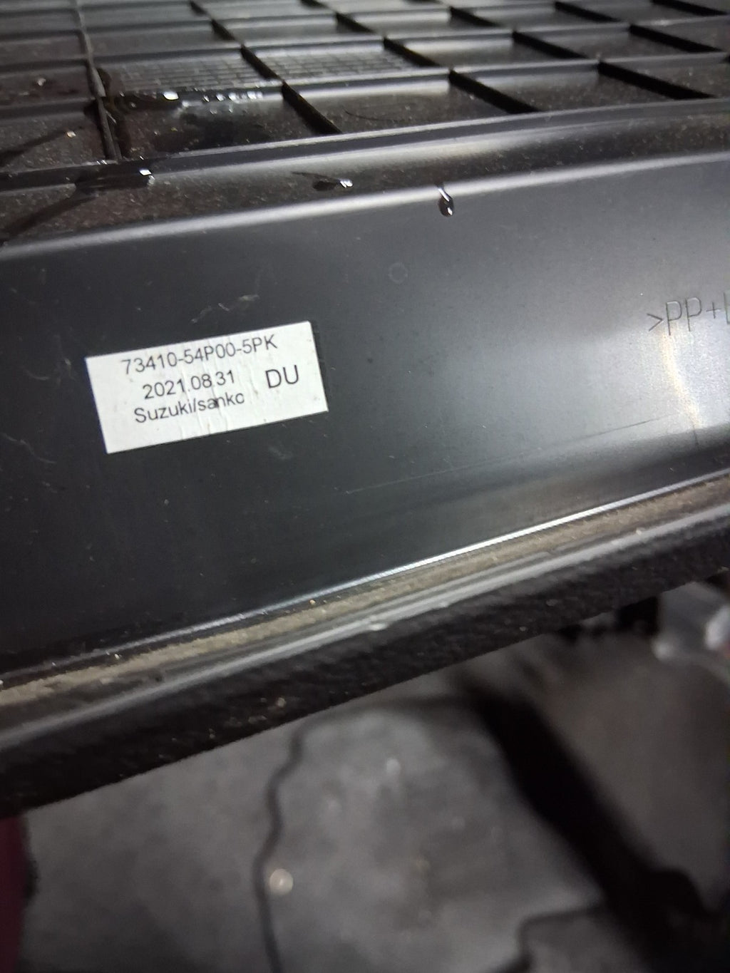 2022 SUZUKI VITARA MK4 GLOVE BOX FRONT STORAGE COMPARTMENT 7341054P005PK