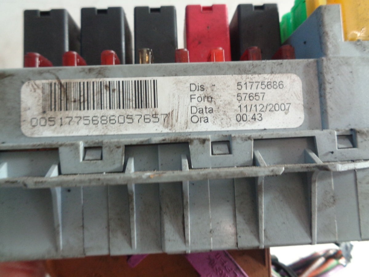 FIAT BRAVO MK2 2008 FUSE BOX UNDER BONNET 51775686