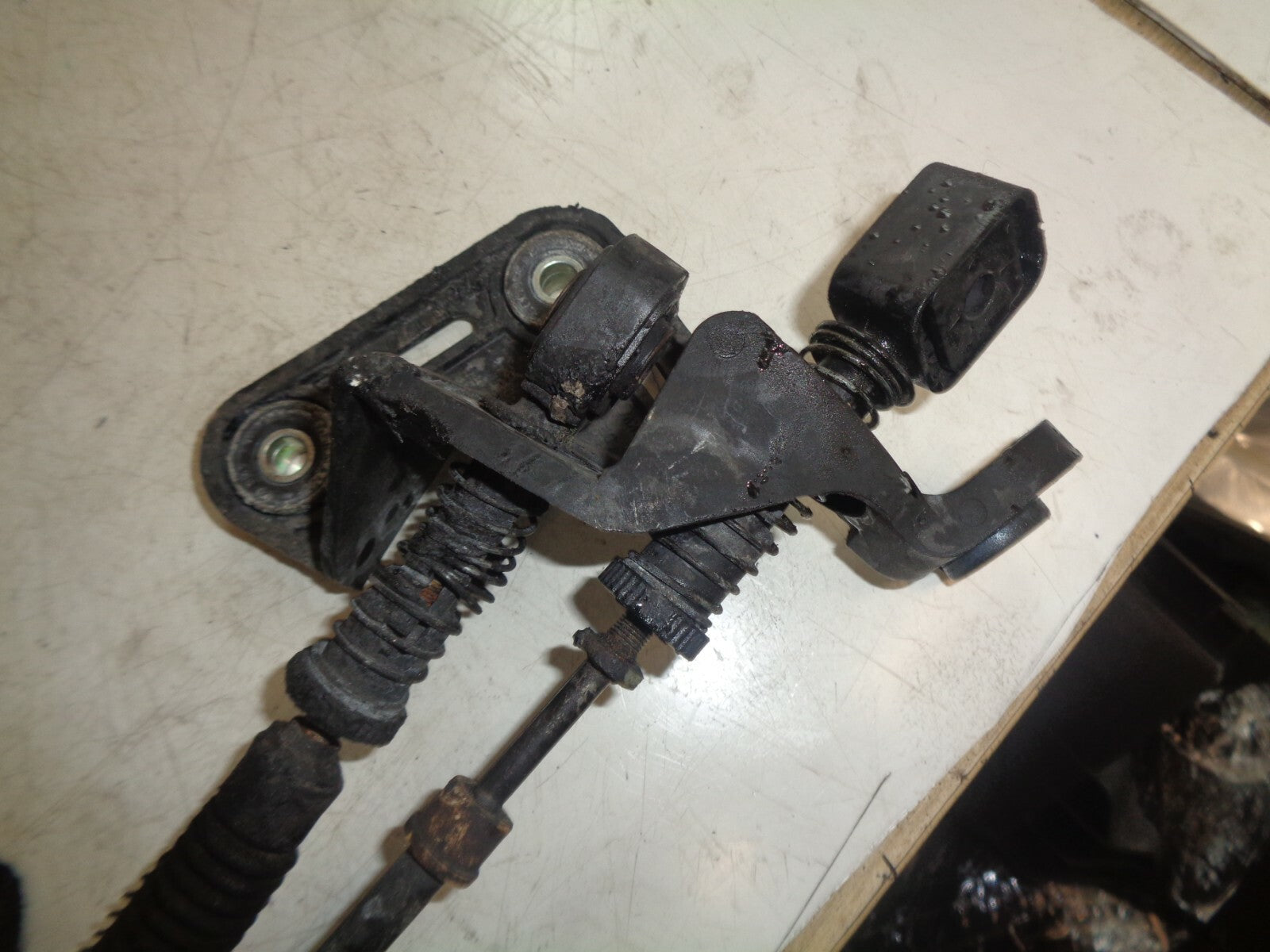 VW VOLKSWAGEN PASSAT CC 2012 6 GEAR SHIFTER WITH LINKAGES 3C0711049AG