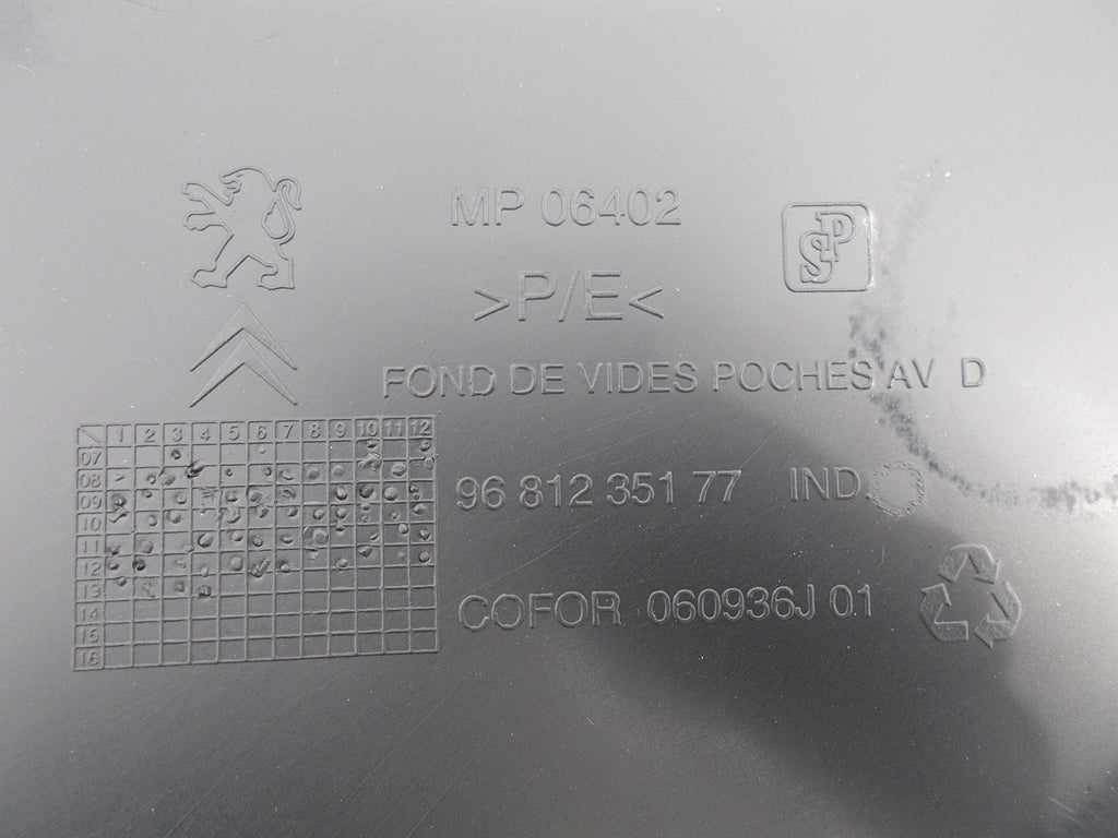 2013 PEUGEOT PARTNER MK2 MPV OSF DRIVERS SIDE FRONT DOOR CARD 9681235177