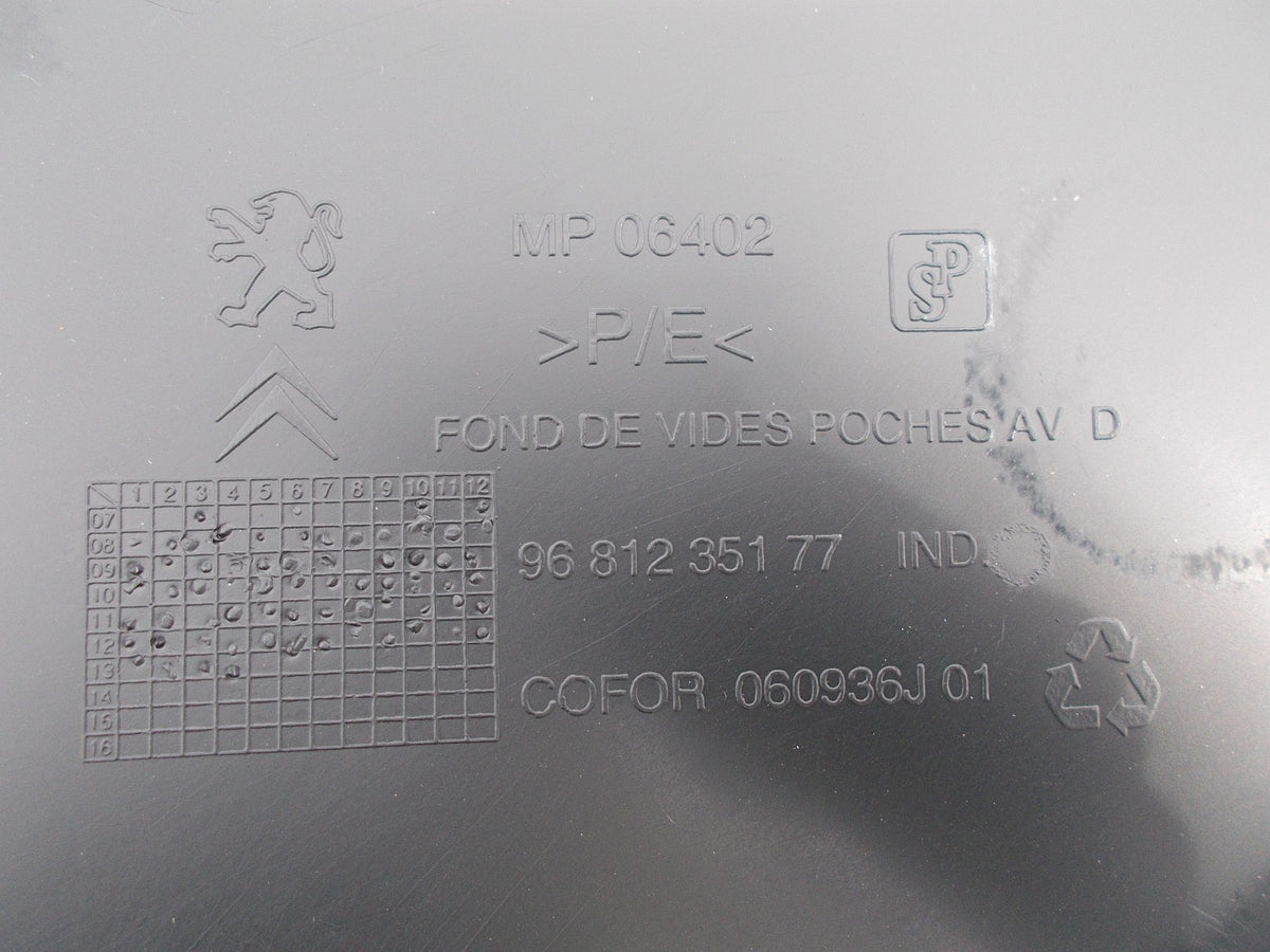 2013 PEUGEOT PARTNER MK2 MPV OSF DRIVERS SIDE FRONT DOOR CARD 9681235177
