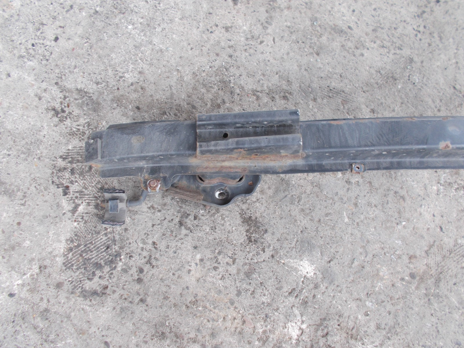 BMW 1 SERIES E87 2006 REINFORCEMENT BAR