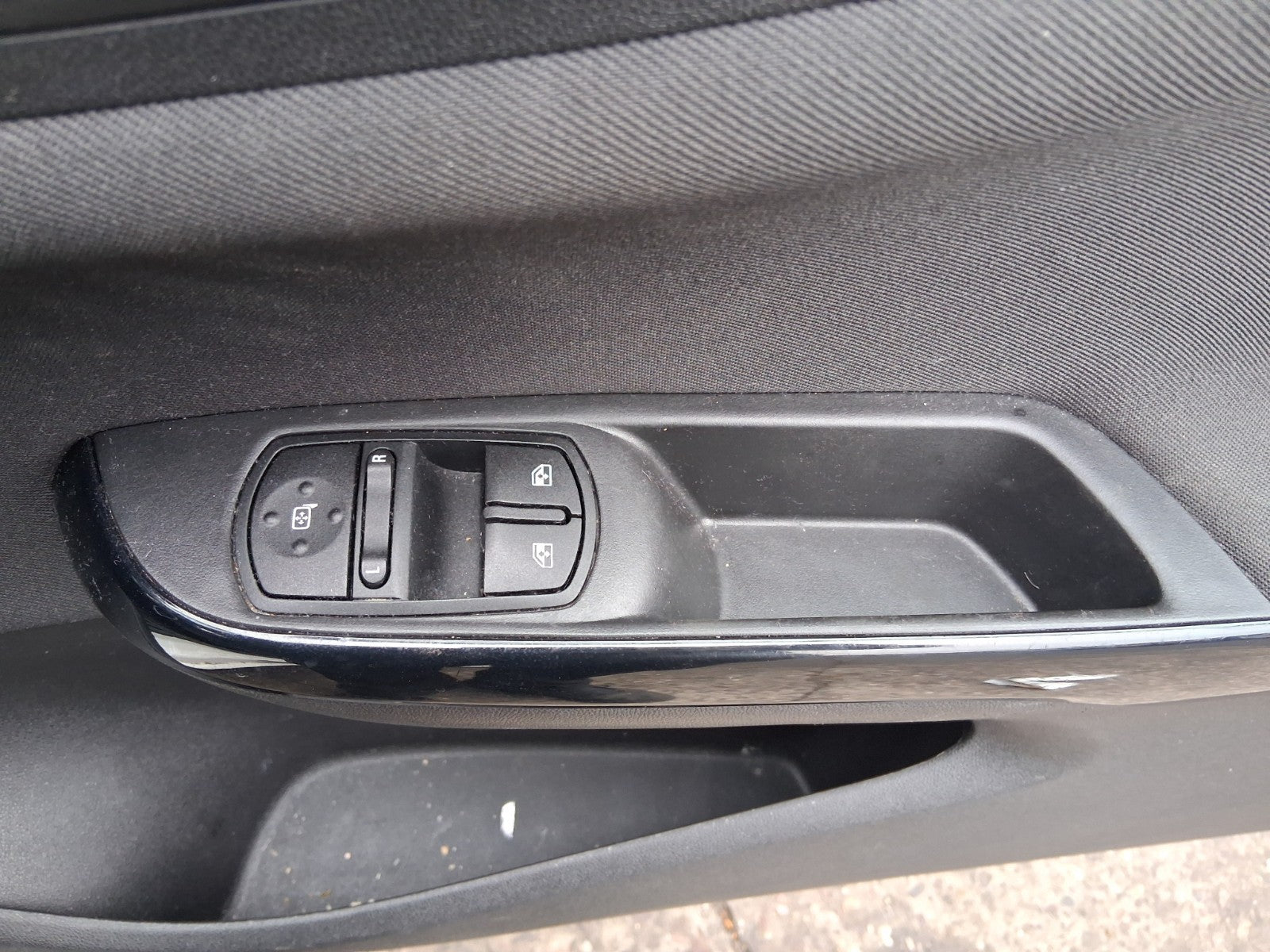 2019 VAUXHALL CORSA E 3 DOOR OS DRIVER SIDE ELECTRIC WINDOW CONTROL SWITCH