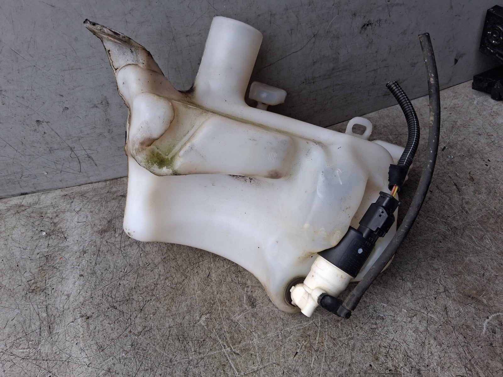 2018 CITROEN BERLINGO MK2 FRONT WINDSCREEN WASHER BOTTLE RESERVOIR 9671568380