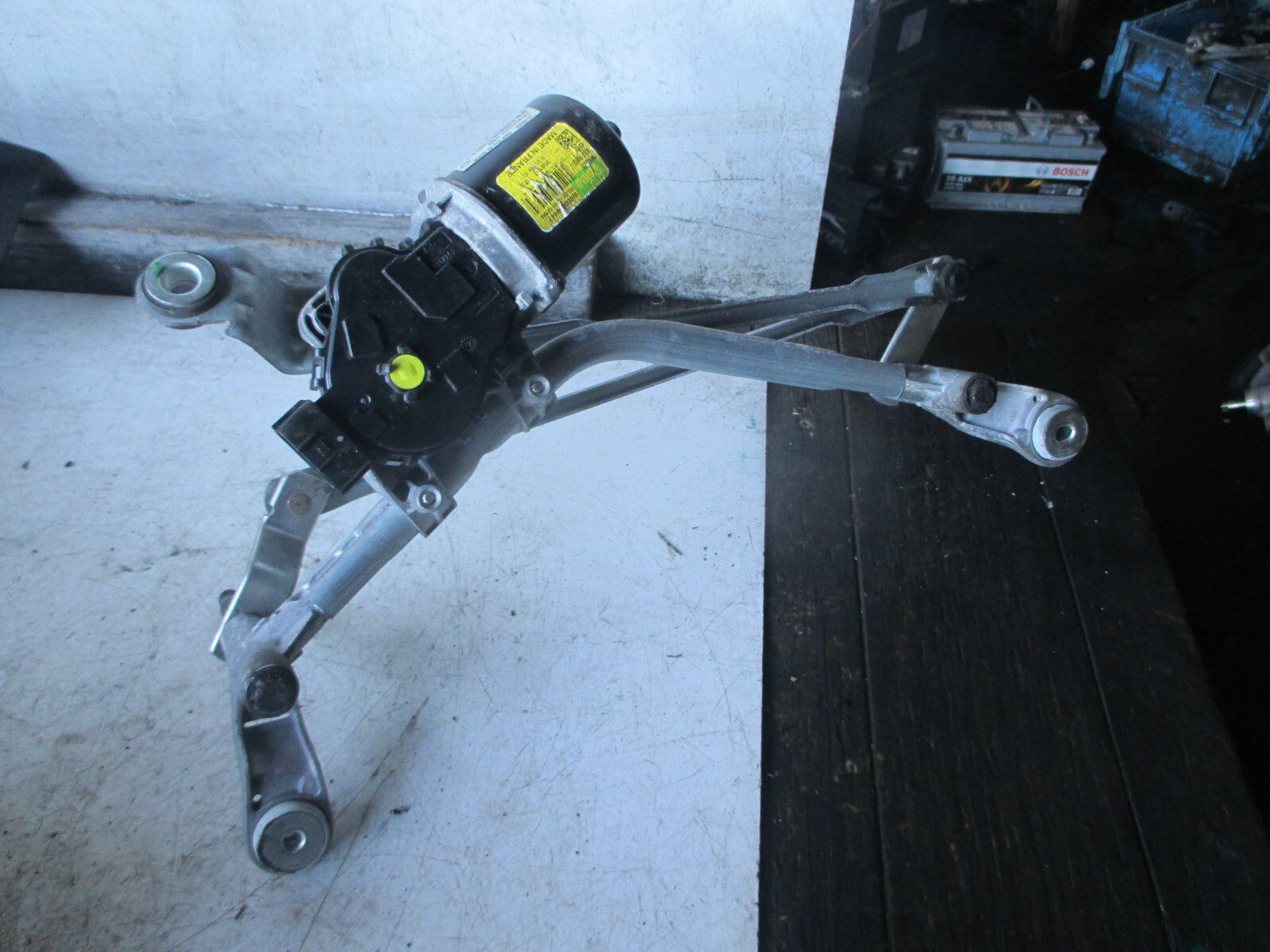RENAULT TWINGO 2017 FRONT WINDSCREEN WIPER MOTOR LINKAGES 288004574R