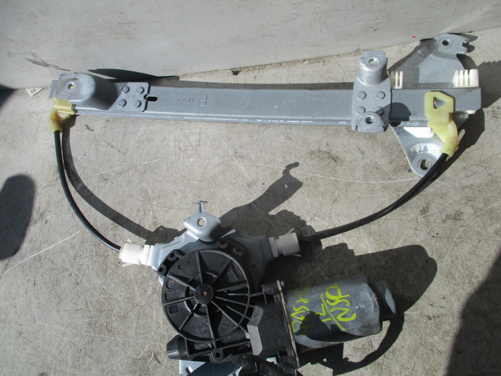 2012 NISSAN QASHQAI J10 NSR PASSENGER REAR WINDOW REGULATOR AND MOTOR 402191A