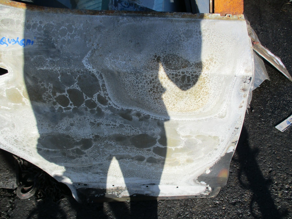 NISSAN QASHQAI J11 MK2 OSR DRIVER SIDE REAR BARE DOOR SHELL GREY (DAMAGED)